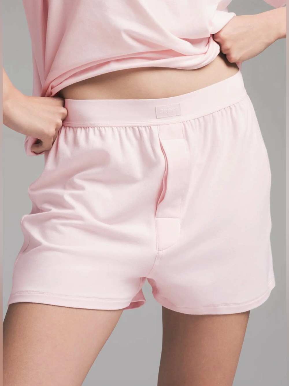 SKIMS Relaxed Fit Boyfriend Boxers in the cherry blossom pink XL